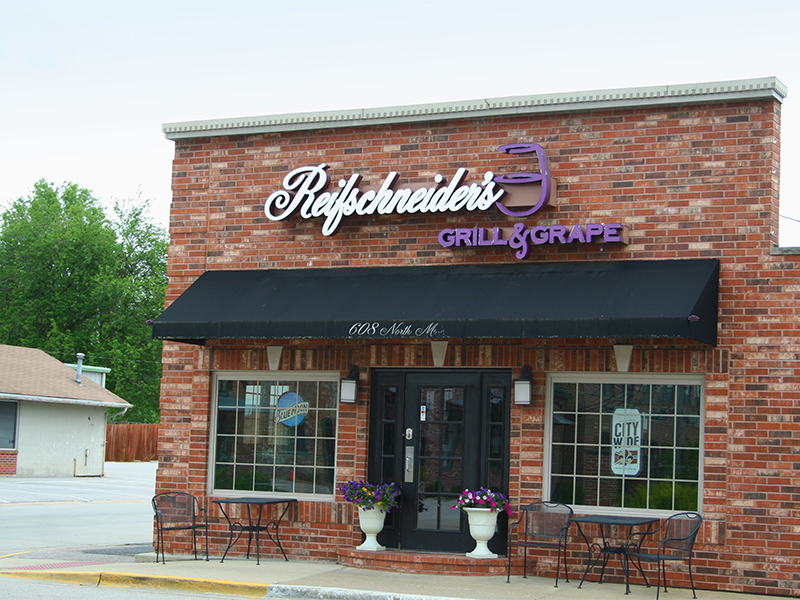 Reifschneider's Grill & Grape - Columbia