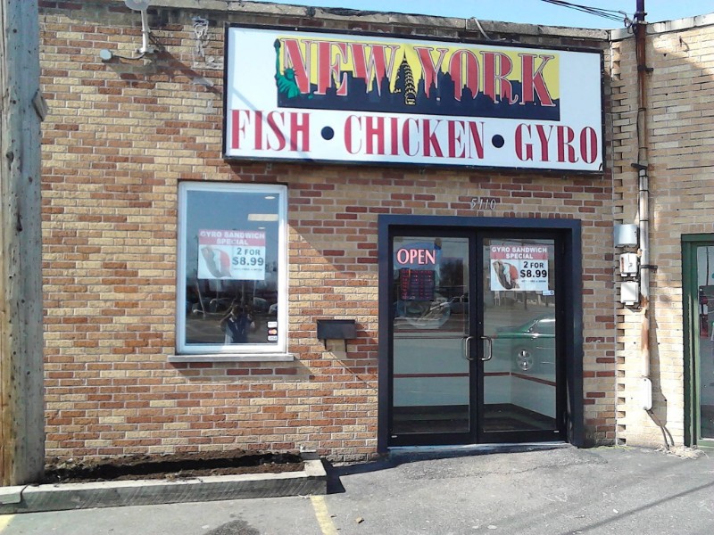New York Fish & Chicken Gyro