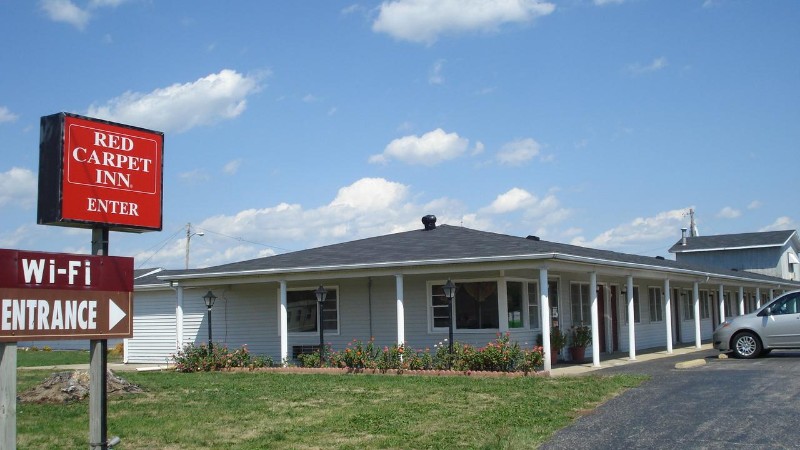 Red Carpet Inn - Greenville