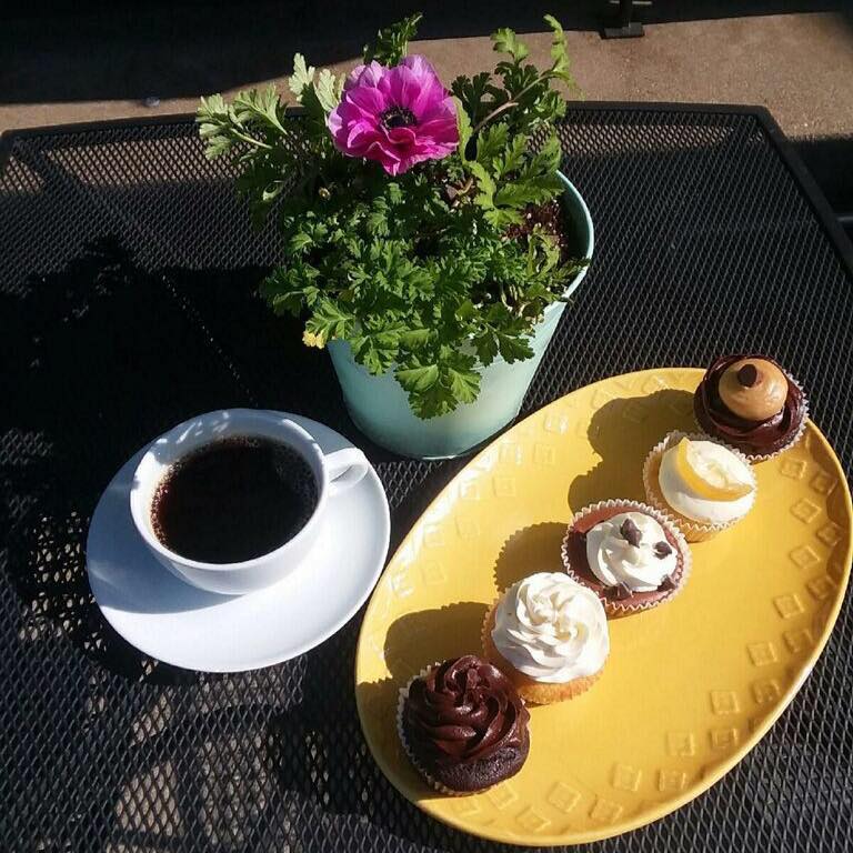 Sweet Katie Bee's Cupcake & Coffee Bar