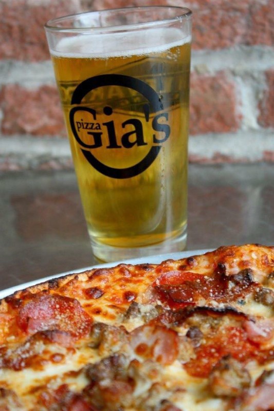 Gia's Pizza