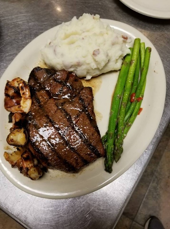 Broadway Bar & Grill