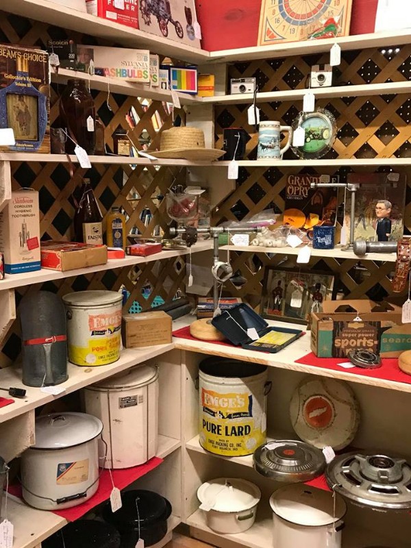 Burnt Prairie Grand Antiques