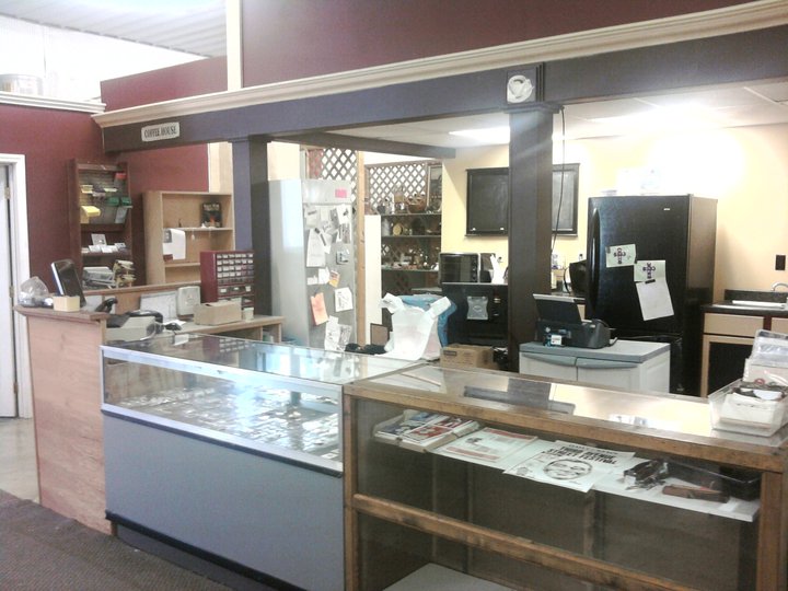 Burnt Prairie Grand Antiques