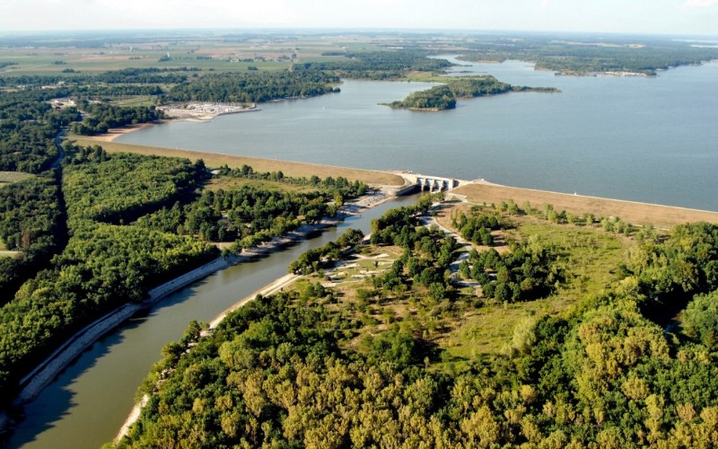 Carlyle Lake