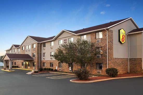 Super 8 by Wyndham - Fairview Heights