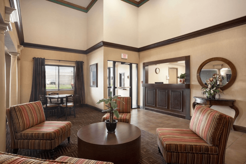 Super 8 by Wyndham - Fairview Heights