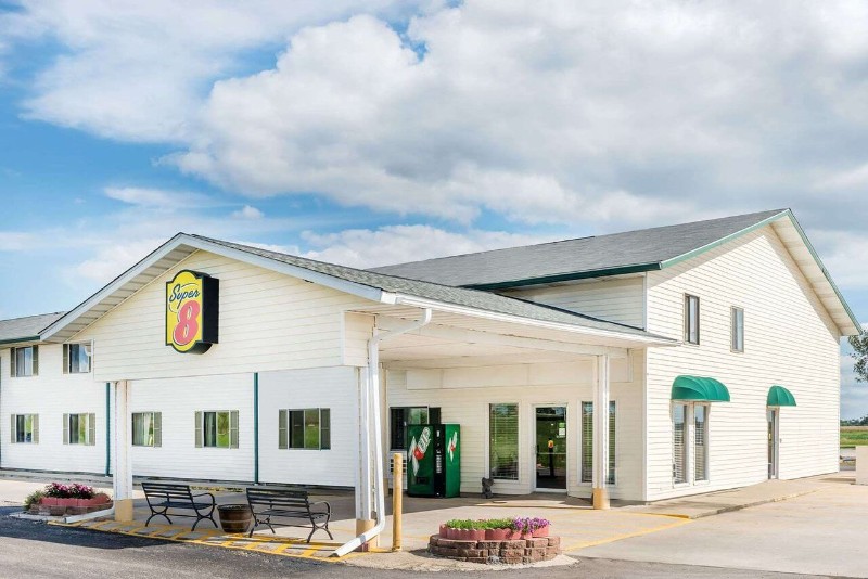 Super 8 by Wyndham - Okawville