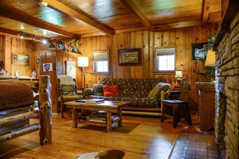 Timberwolf Cabin